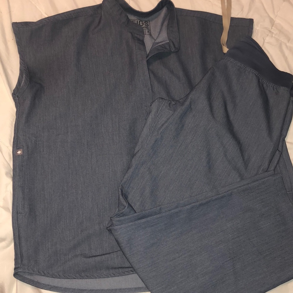 FIGS brand Livingston scrub pants